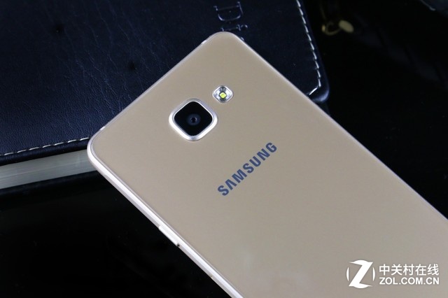 纖薄機(jī)身再有突破 三星A5 2016版圖賞