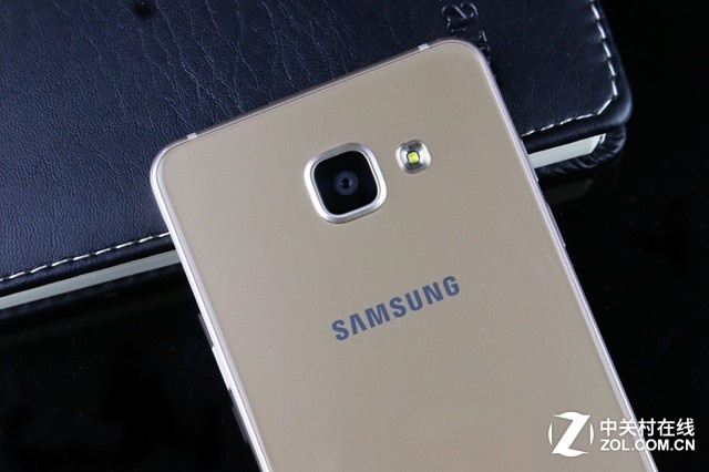 纖薄機(jī)身再有突破 三星A5 2016版圖賞