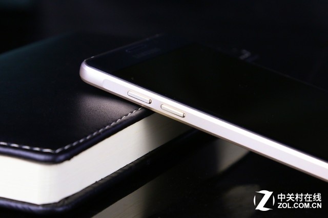 纖薄機(jī)身再有突破 三星A5 2016版圖賞