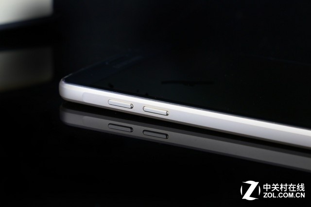 纖薄機(jī)身再有突破 三星A5 2016版圖賞