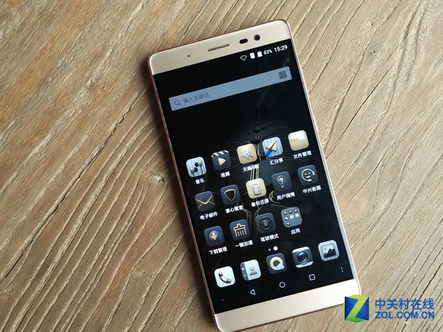 華為Mate8開賣 2015年末最受關(guān)注的手機(jī) 