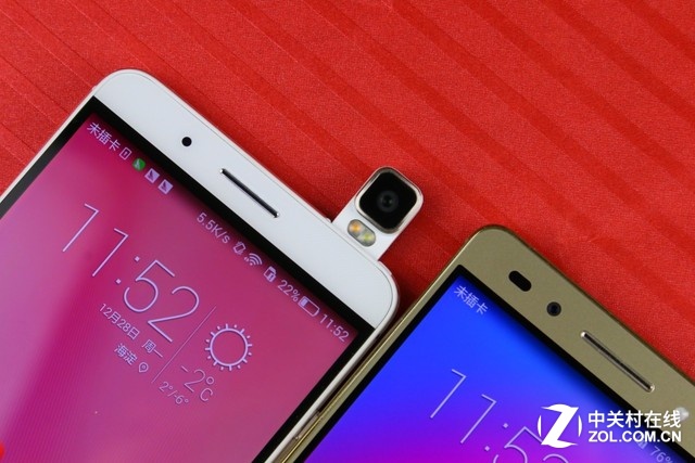 攝像頭位置高一點(diǎn)，你胳膊就輕松一點(diǎn)，不是么？