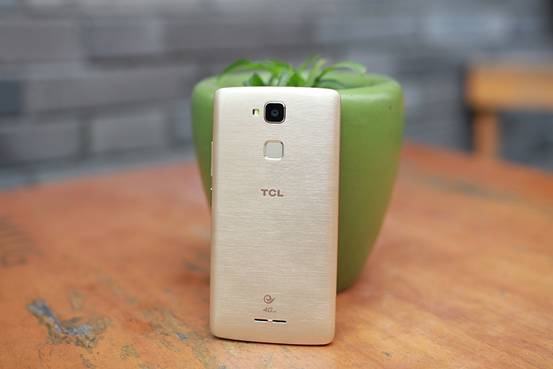 簡約不凡的設計,TCL樂玩2C金色版圖賞