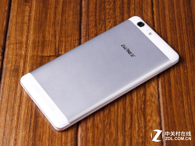 超級旗艦款來襲 元旦要買的旗艦手機推薦