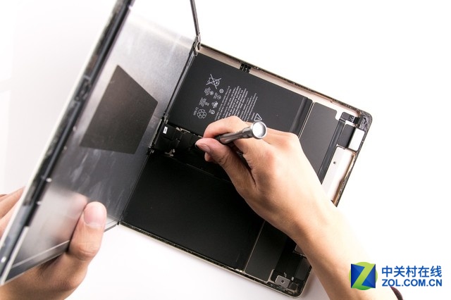 苛求對(duì)稱之美 iPad Pro拆解百圖賞析