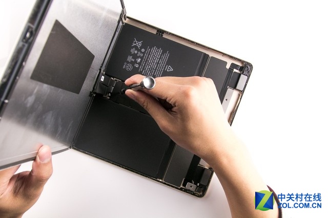 苛求對(duì)稱之美 iPad Pro拆解百圖賞析