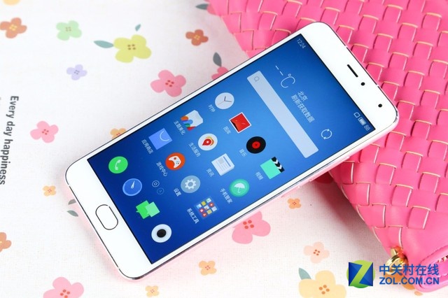 多彩時尚之選 魅藍(lán)metal粉藍(lán)雙機(jī)圖賞