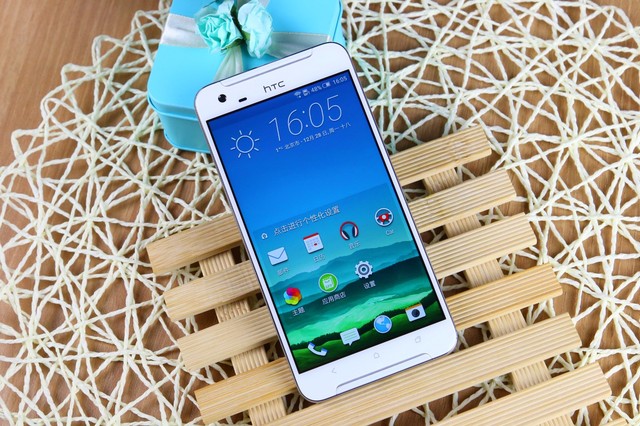 全金屬一體機身 2399元HTC One X9圖賞