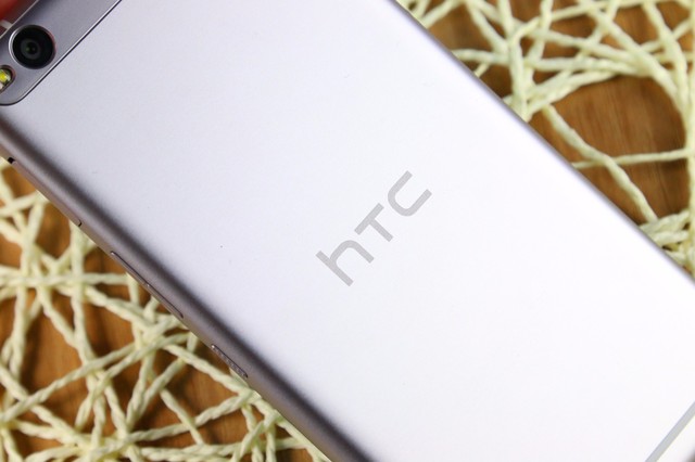 全金屬一體機身 2399元HTC One X9圖賞