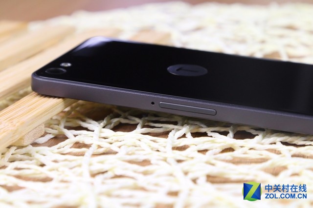 體驗至上 錘子手機Smartisan T2圖賞