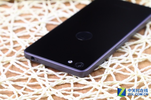 體驗至上 錘子手機Smartisan T2圖賞