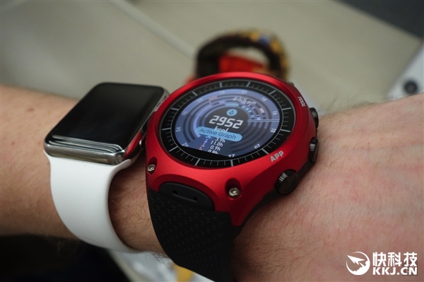 蘋果弱爆！卡西歐發布首款智能手表：續航一個月