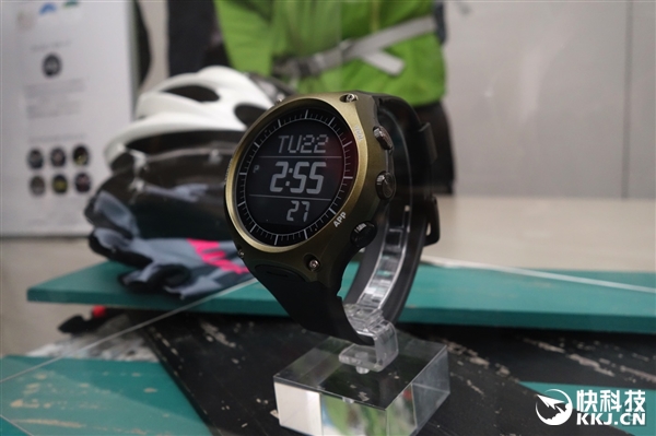 蘋果弱爆！卡西歐發布首款智能手表：續航一個月