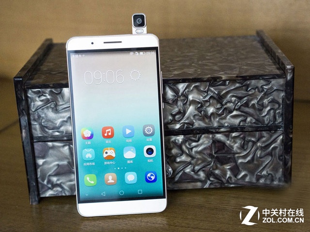 讓自己更美麗一些 熱門自拍手機(jī)盤點(diǎn)