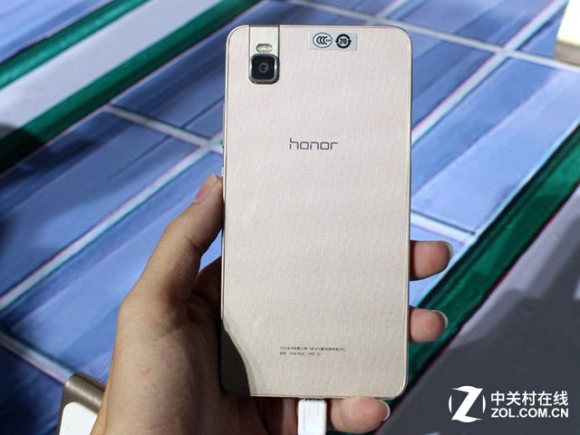 讓自己更美麗一些 熱門自拍手機(jī)盤點(diǎn)