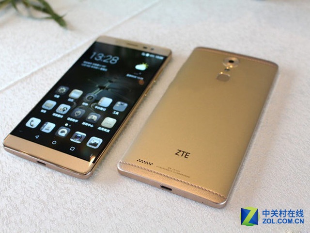 讓自己更美麗一些 熱門自拍手機盤點