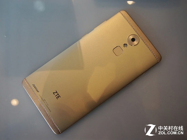 讓自己更美麗一些 熱門自拍手機盤點