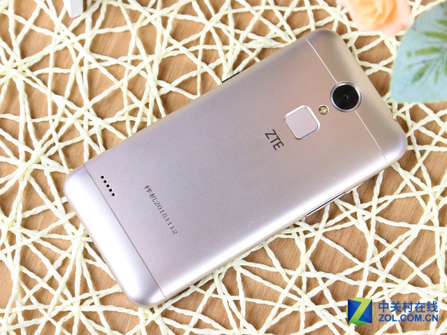 指紋識別+金屬機(jī)身 四款超值千元機(jī)推薦