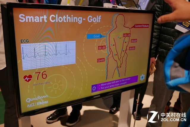 談到可穿戴設備，這件智能高爾夫上衣看起來更有吸引力。運動員穿上它之后，不但能監測心率等基礎信息，還能根據各關節處傳感器收集的身體姿態信息，獲得矯正動作或者優化擊打姿勢的幫助。