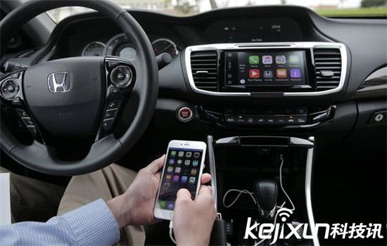 谷歌蘋果車載系統(tǒng)稱霸 傳統(tǒng)汽車制造商受制于人