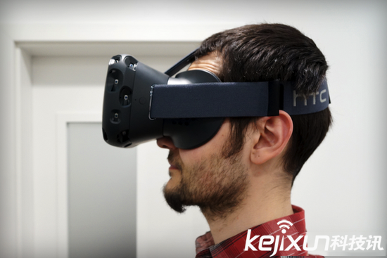 HTC Vive二月底可預訂！VR會重振HTC？