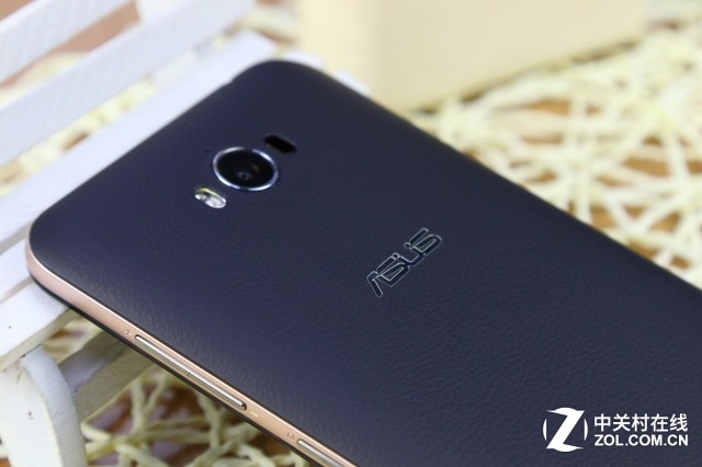 強(qiáng)勁長續(xù)航千元機(jī) 華碩電神5000圖賞