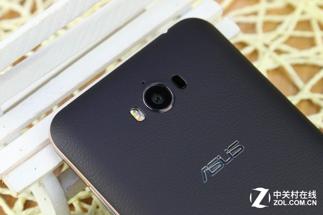 強(qiáng)勁長續(xù)航千元機(jī) 華碩電神5000圖賞