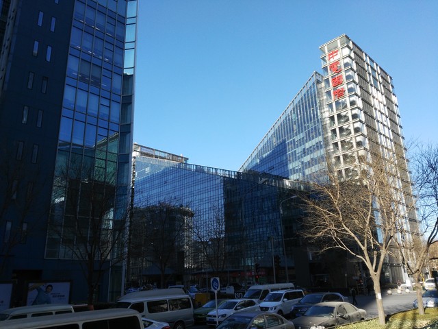 翻轉鏡頭/側邊指紋 成就不凡之榮耀7i