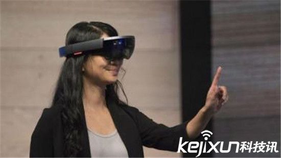 微軟HoloLens全息眼鏡細(xì)節(jié)透露：視野差還死貴