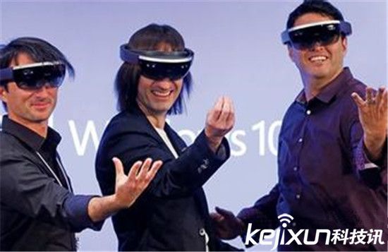 微軟HoloLens全息眼鏡細節透露：視野差還死貴