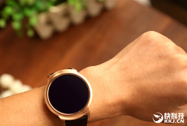 黑曜金版TicWatch智能手表開箱：高顏值/支持iPhone