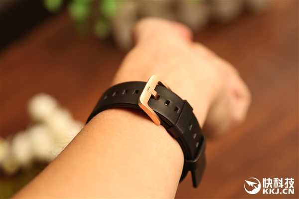 黑曜金版TicWatch智能手表開箱：高顏值/支持iPhone