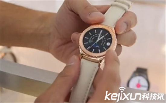 三星發布黃金版智能手表：就是鍍層金而已！