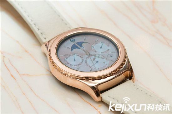 三星發布黃金版智能手表:就是鍍層金而已!