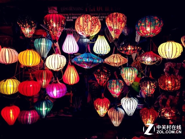 雖然這一次沒有帶上單反等重型裝備,但在科技發展到今天的情況下,一臺手機就能拍出很好的照片,更何況是夠快才暢快vivo X6這樣的拍照神器呢?畢竟攝影說到底還是光與影的藝術,有恰當的光影,配合構圖,手機也可以玩夜景。