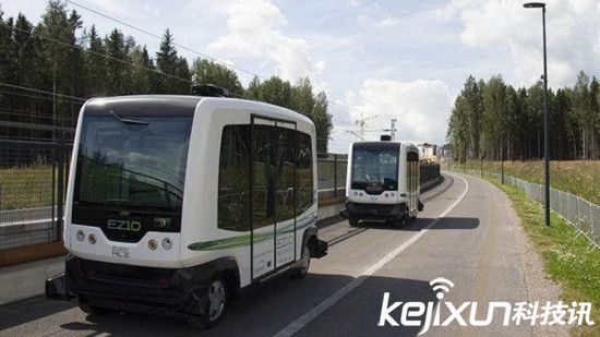 荷蘭人測試無人駕駛大巴笑哭了 車只跑了200米