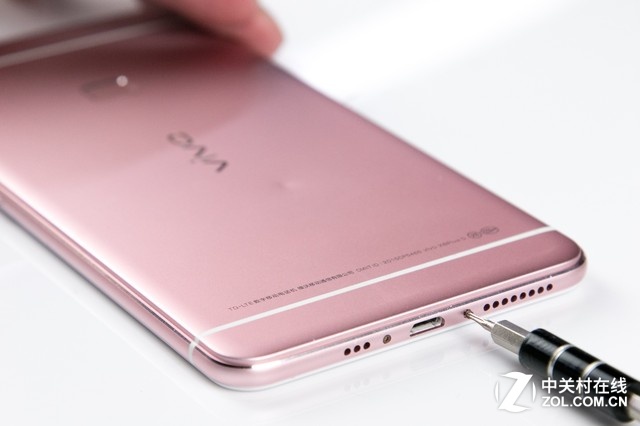 防水防塵性能優(yōu)異 vivoX6plus拆解圖賞