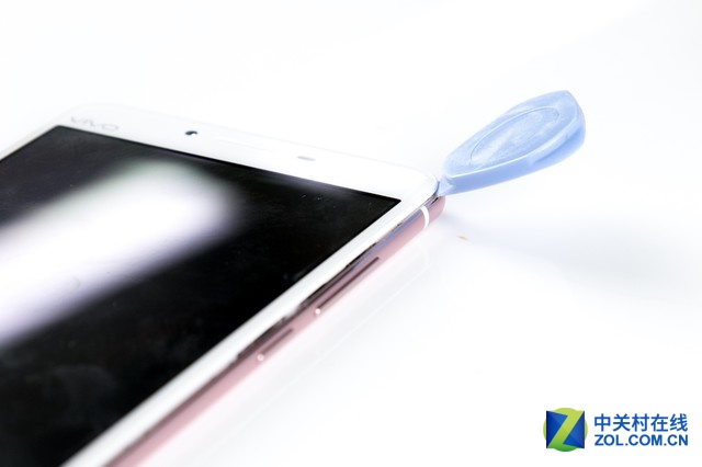 防水防塵性能優(yōu)異 vivoX6plus拆解圖賞