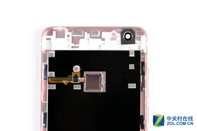 防水防塵性能優(yōu)異 vivoX6plus拆解圖賞