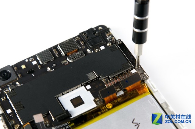 防水防塵性能優異 vivoX6plus拆解圖賞