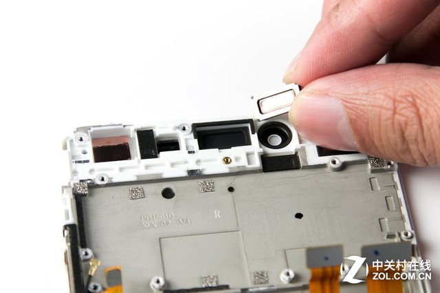 防水防塵性能優(yōu)異 vivoX6plus拆解圖賞