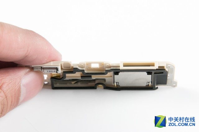 防水防塵性能優(yōu)異 vivoX6plus拆解圖賞