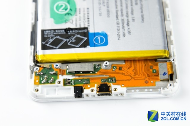 防水防塵性能優(yōu)異 vivoX6plus拆解圖賞