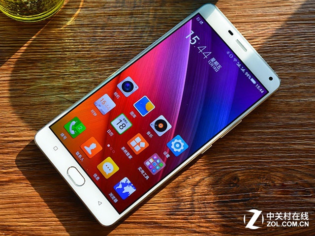 4000mAh是起步 高顏值高續(xù)航熱門機推薦