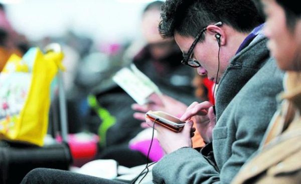 <a href=/tech/internet/ target=_blank class=infotextkey>互聯(lián)網(wǎng)</a>改造春節(jié)：短信拜年OUT了 <a href=/tags/29-0.html target=_blank class=infotextkey>微信</a>紅包正當紅