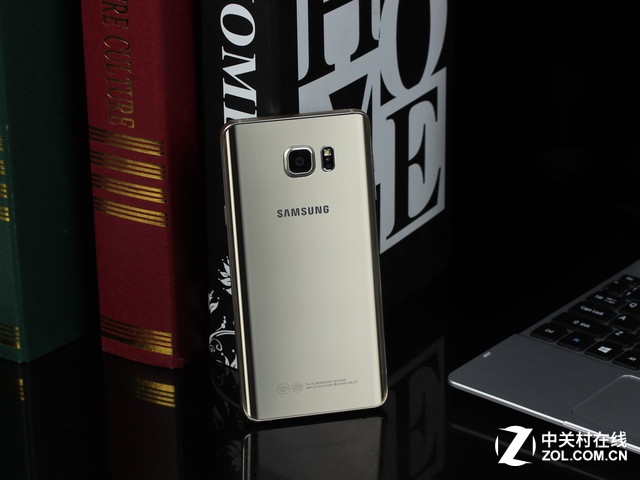 生動大屏體驗 三星Note 5 報價4500元