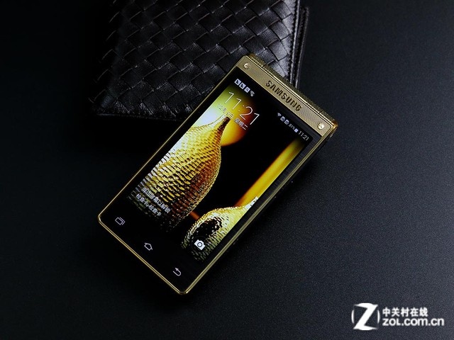 大氣華麗機型 三星 W2015報價7186元