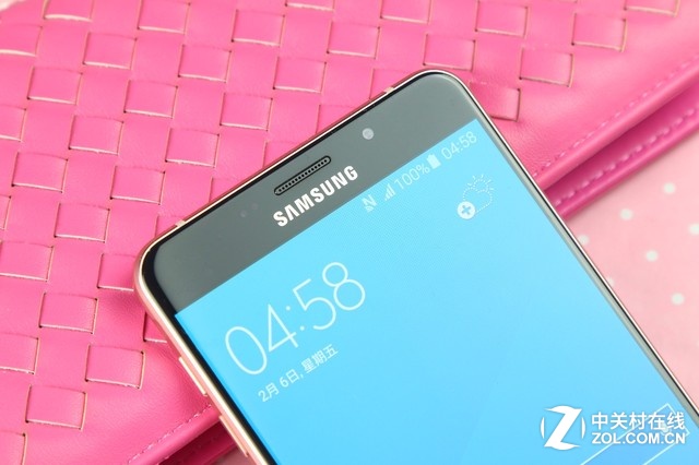突破性外觀設(shè)計(jì) 粉色三星Galaxy A9圖賞