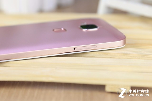 亮眼小清新 玫瑰金色華為麥芒4圖賞