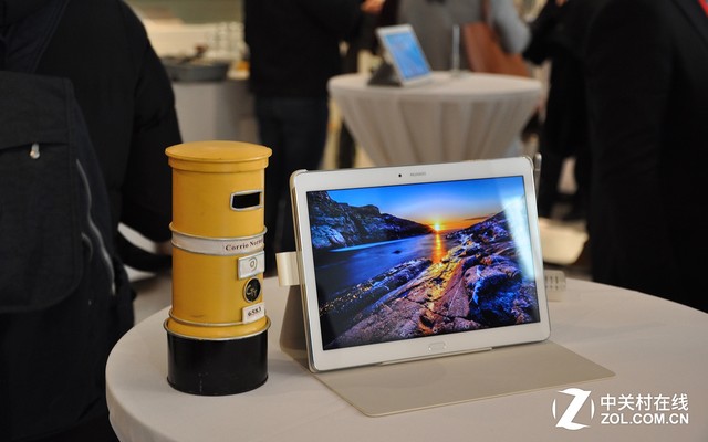 華為攬閱M2(坑坑坑坑坑)